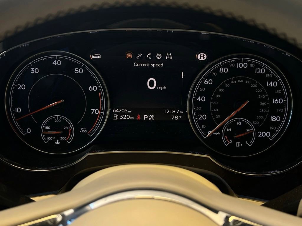 Used 2017 Bentley Bentayga AWD/4WD image 24