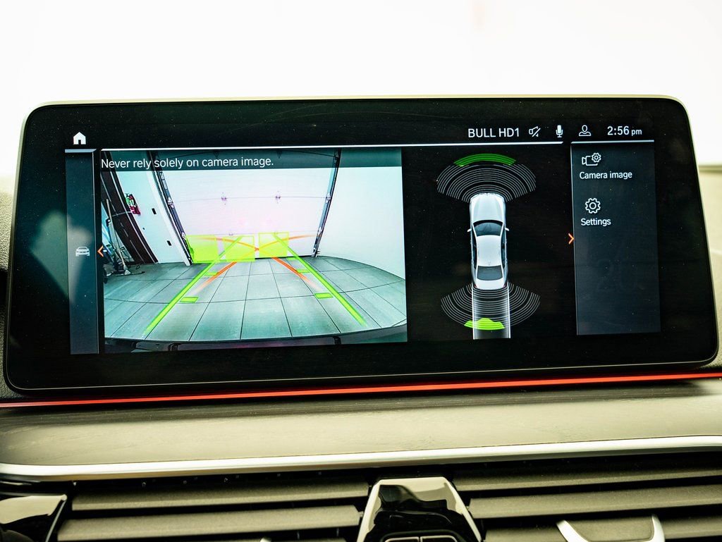 Used 2023 BMW 540i xDrive w/ Executive Package image 34