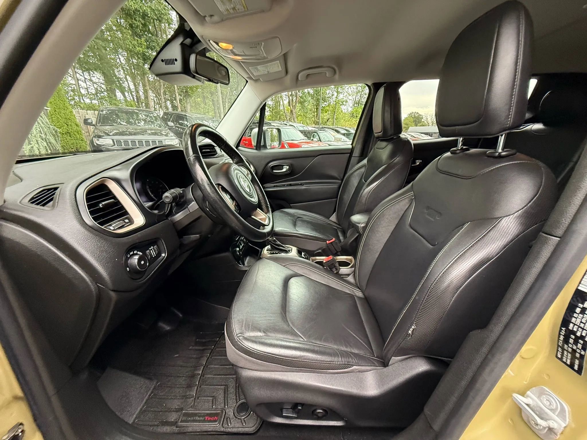 Used 2015 Jeep Renegade Limited w/ Safety & Security Group I image 11