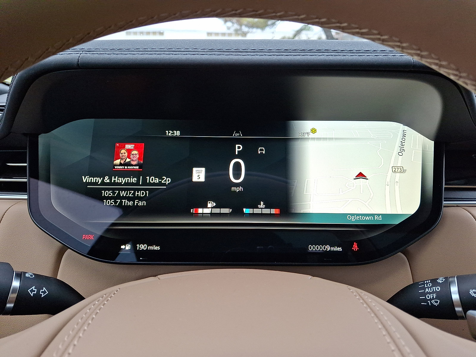 New 2026 Land Rover Range Rover Long Wheelbase SE image 7