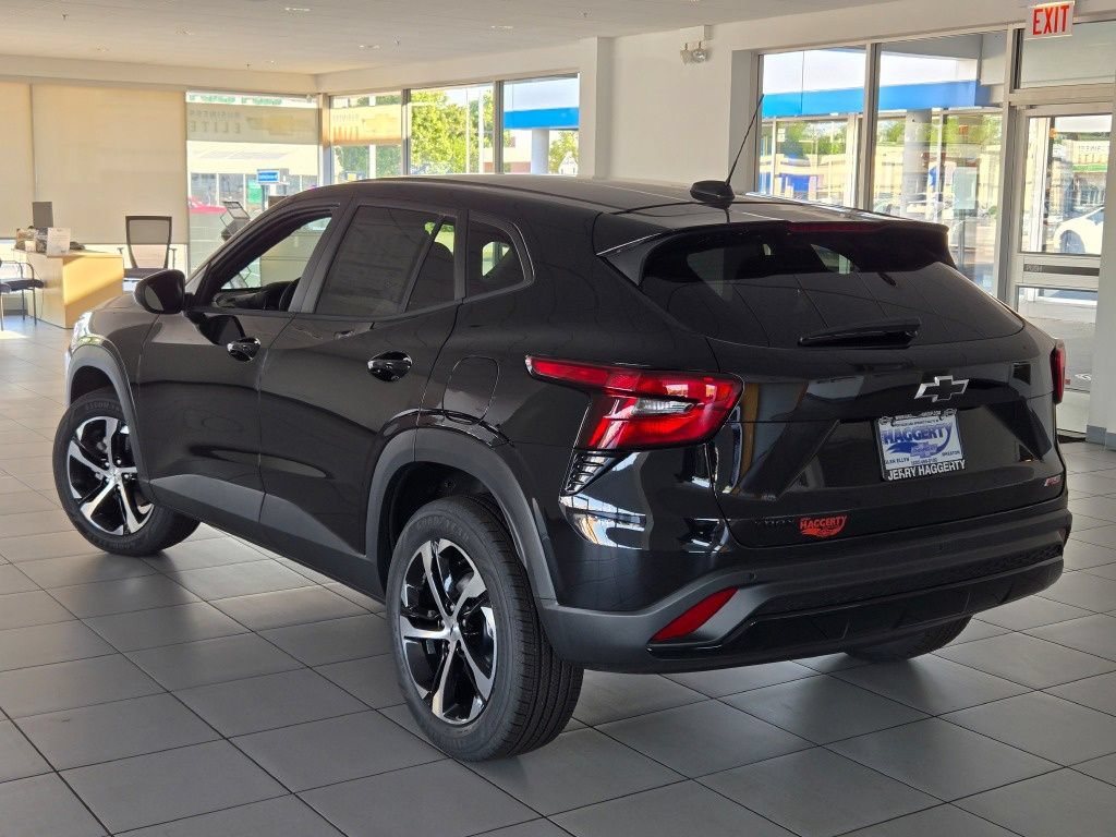 New 2026 Chevrolet Trax RS w/ Driver Confidence Package FWD image 13
