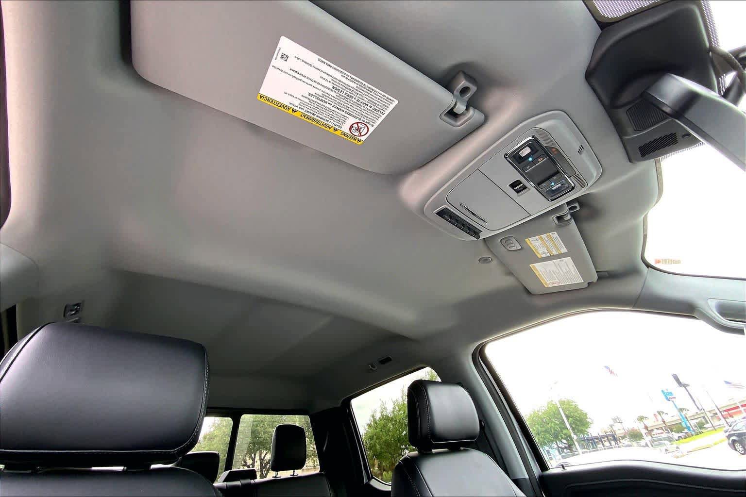 Used 2024 Ford F250 Lariat w/ FX4 Off-Road Package AWD/4WD image 14