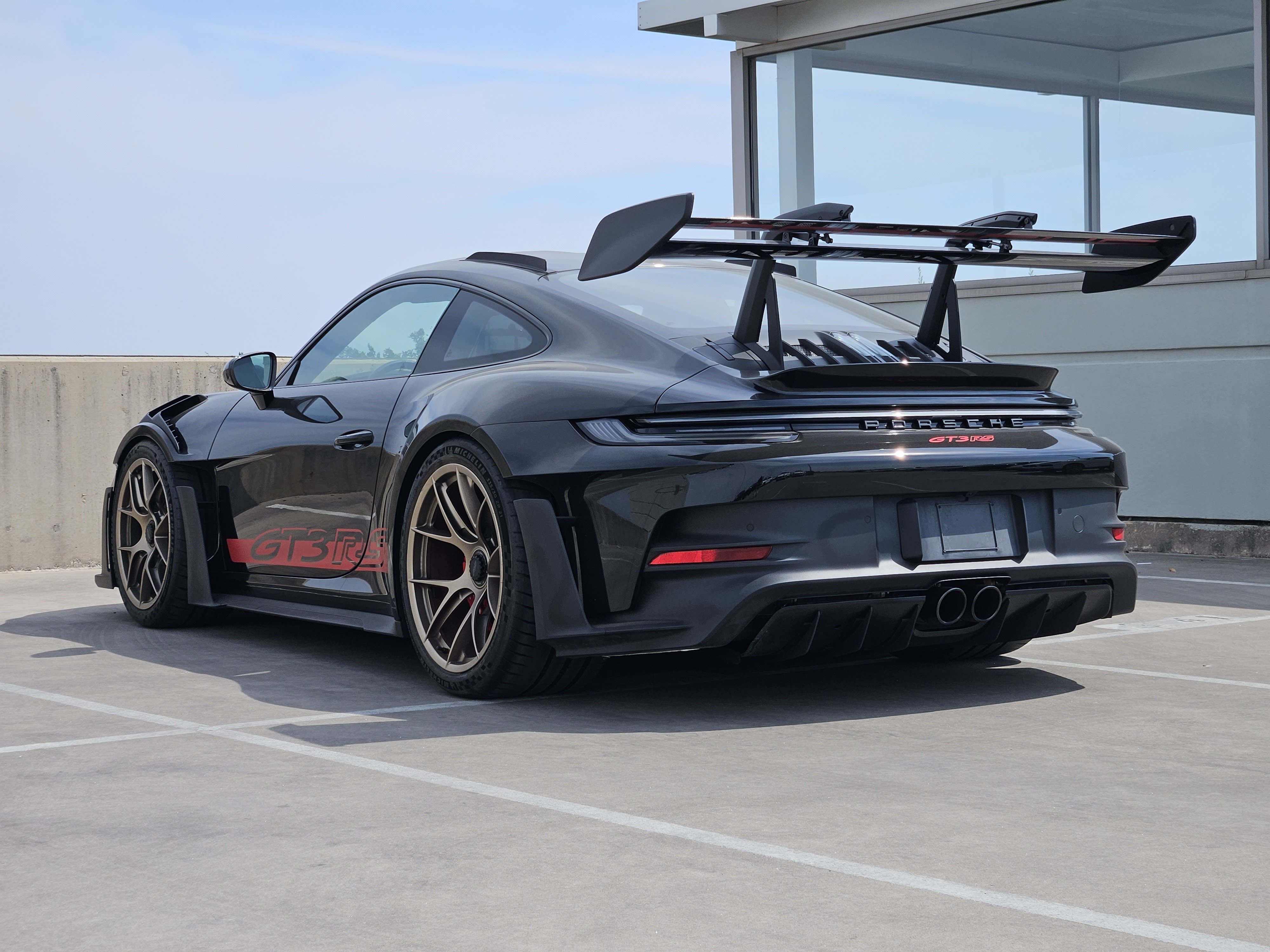 Certified 2023 Porsche 911 GT3 RS RWD image 3
