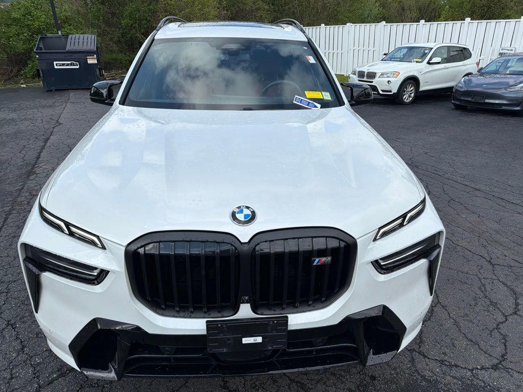 Used 2026 BMW X7 M60i AWD/4WD image 2