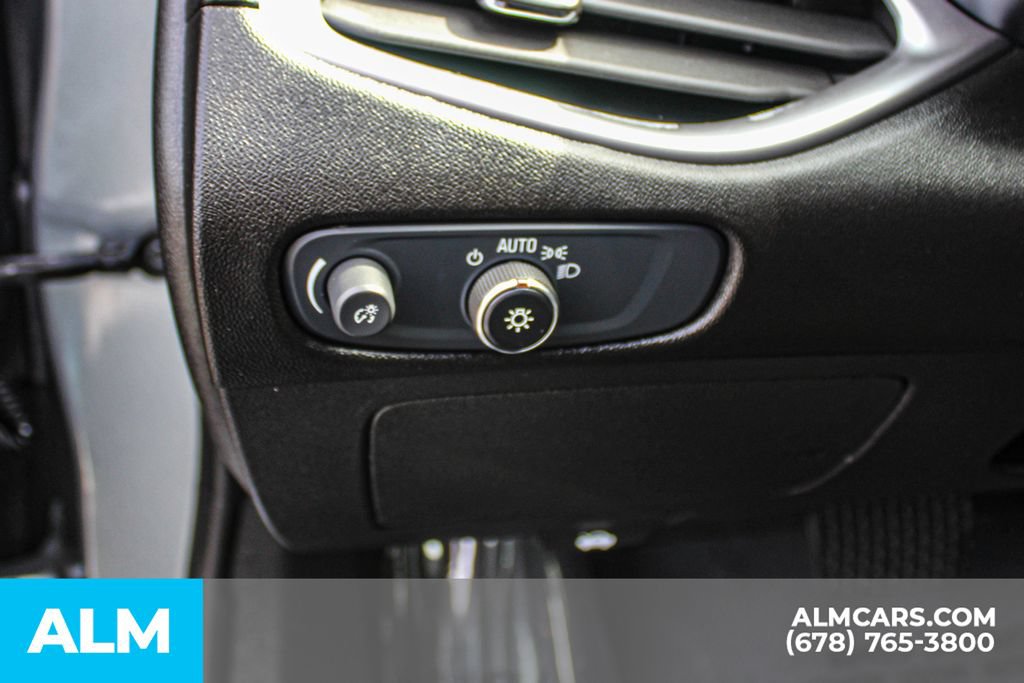 Used 2024 Chevrolet Malibu LT FWD image 29
