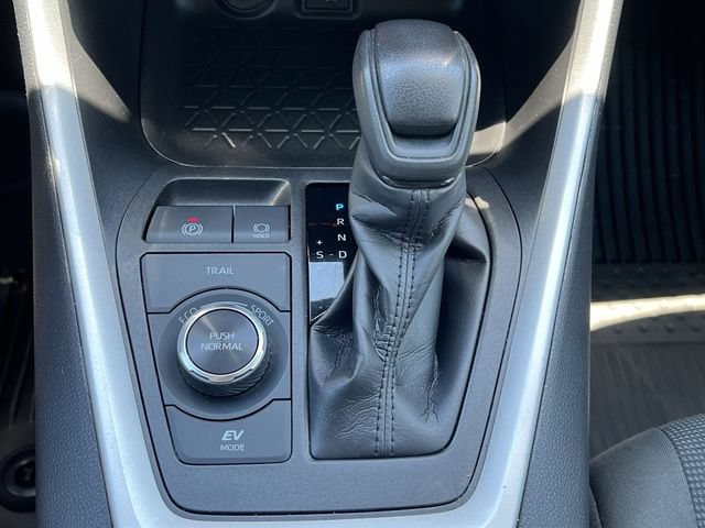 Used 2024 Toyota RAV4 LE AWD/4WD image 23