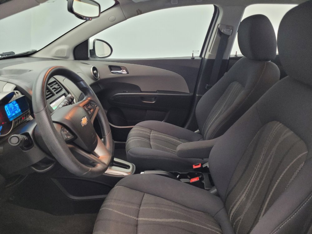 Used 2016 Chevrolet Sonic LT FWD image 17