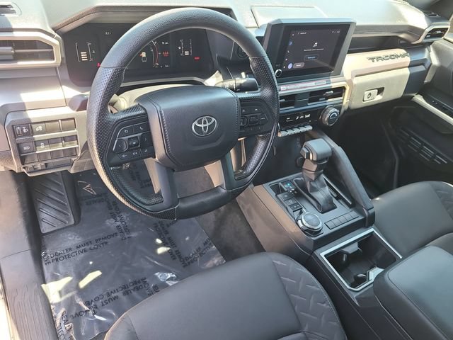 Used 2026 Toyota Tacoma SR5 AWD/4WD image 15