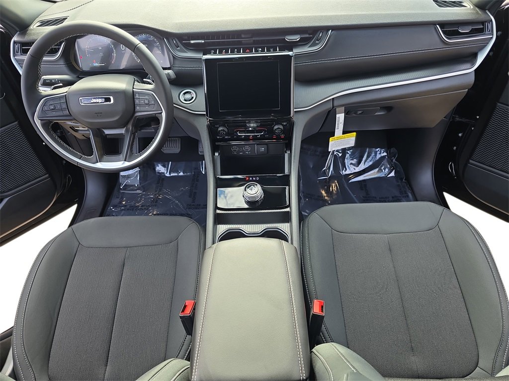 New 2025 Jeep Grand Cherokee Laredo X image 9