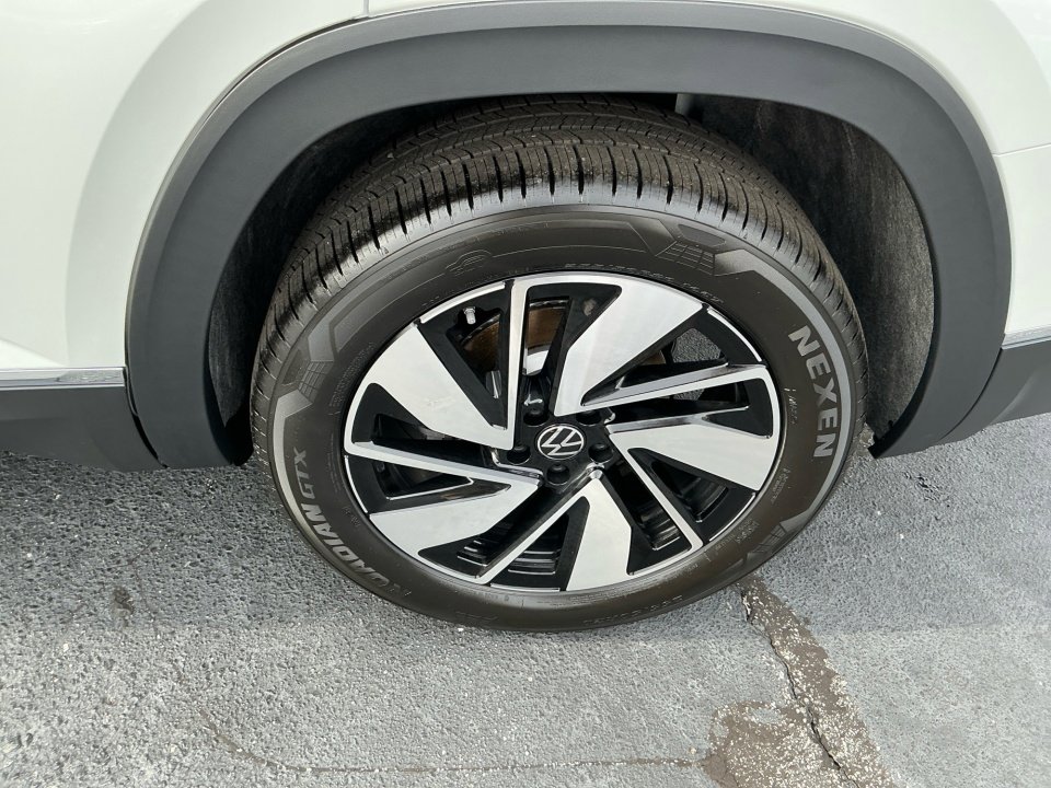 New 2026 Volkswagen Atlas SEL image 21