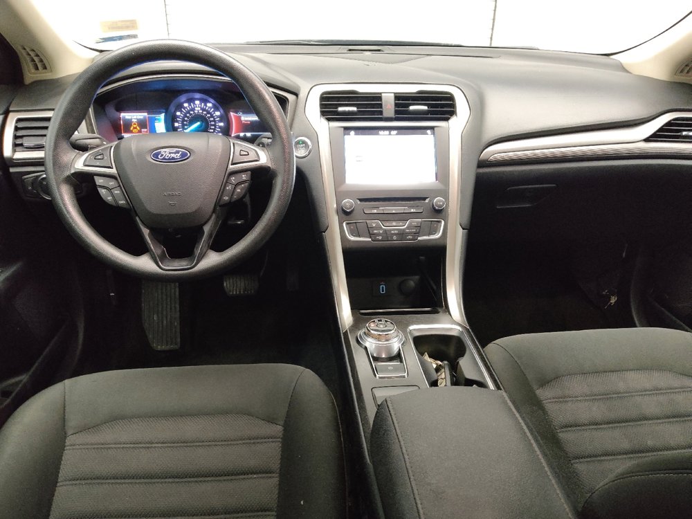 Used 2018 Ford Fusion SE w/ Fusion SE Technology Package image 22