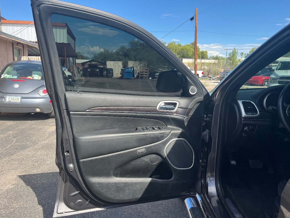 Used 2014 Jeep Grand Cherokee Summit AWD/4WD image 12