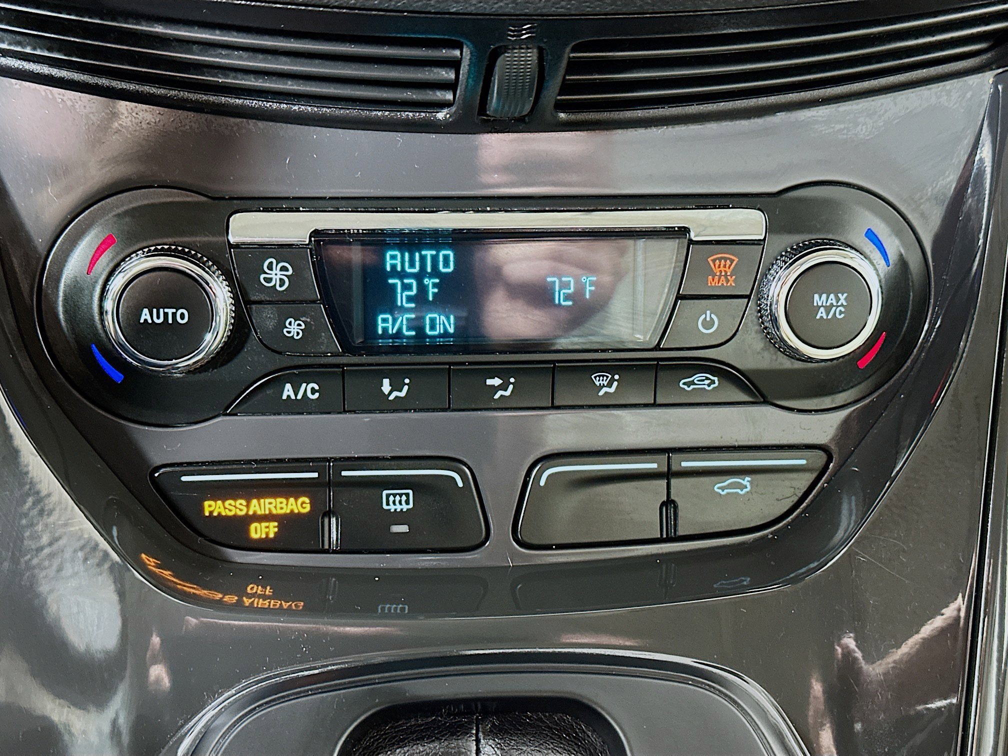 Used 2015 Ford Escape Titanium AWD/4WD image 16
