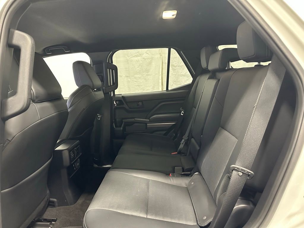 Used 2025 Toyota 4Runner TRD Off-Road Premium image 45