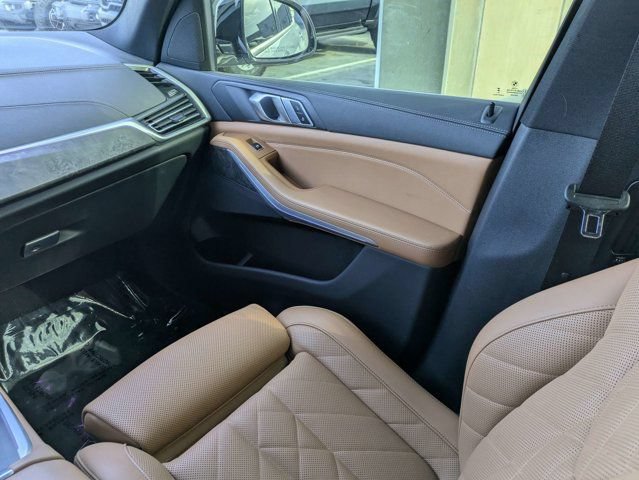 Used 2023 BMW X5 sDrive40i w/ Premium Package RWD image 18