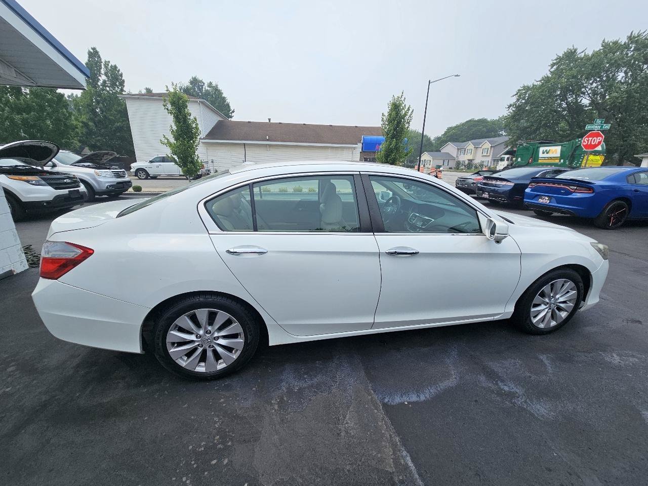 Used 2015 Honda Accord EX-L image 13