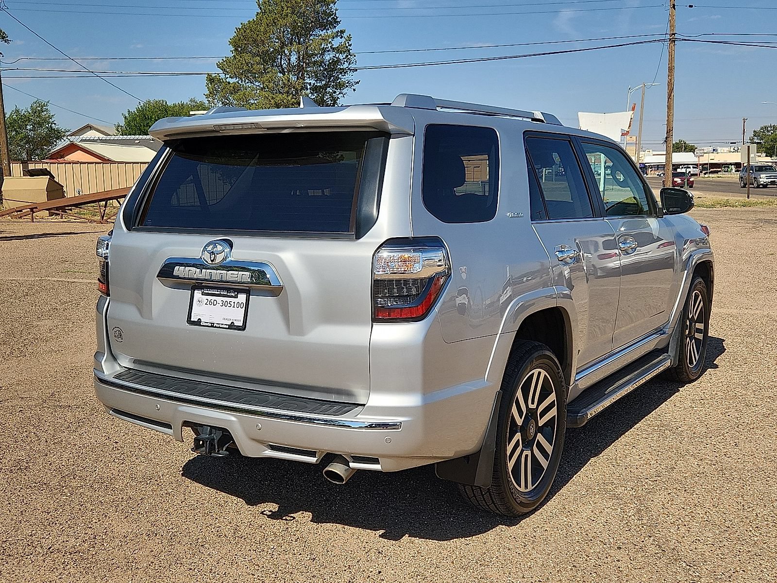 Used 2023 Toyota 4Runner Limited AWD/4WD image 4
