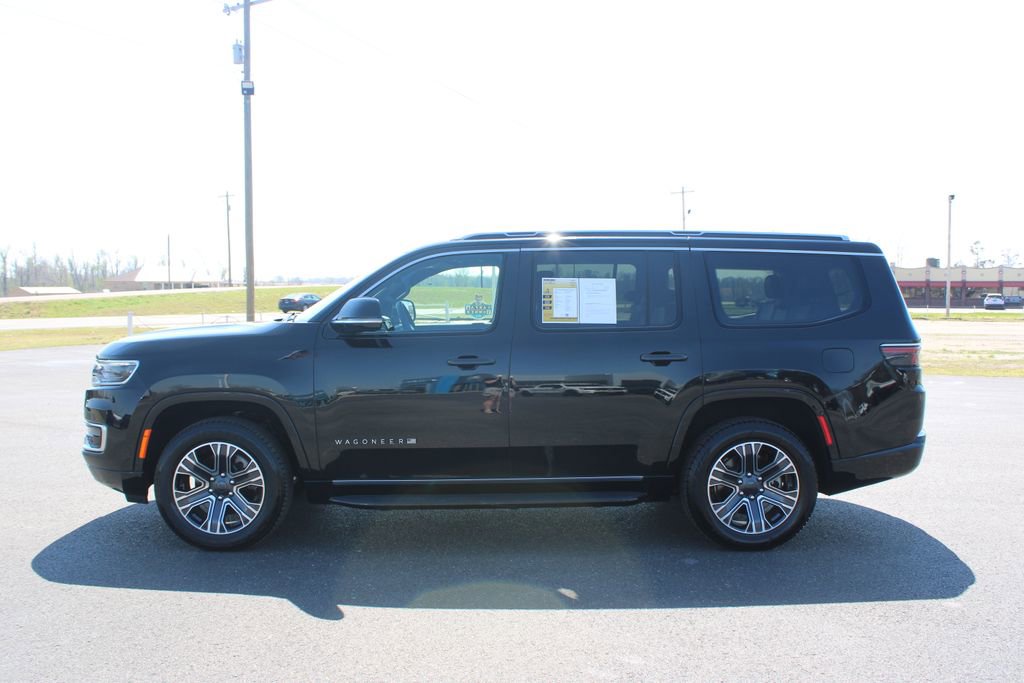 Used 2024 Jeep Wagoneer Series II w/ Flexible Seating Group image 6