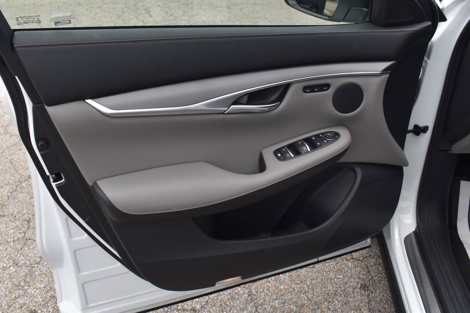 Used 2023 INFINITI QX50 Luxe FWD image 23