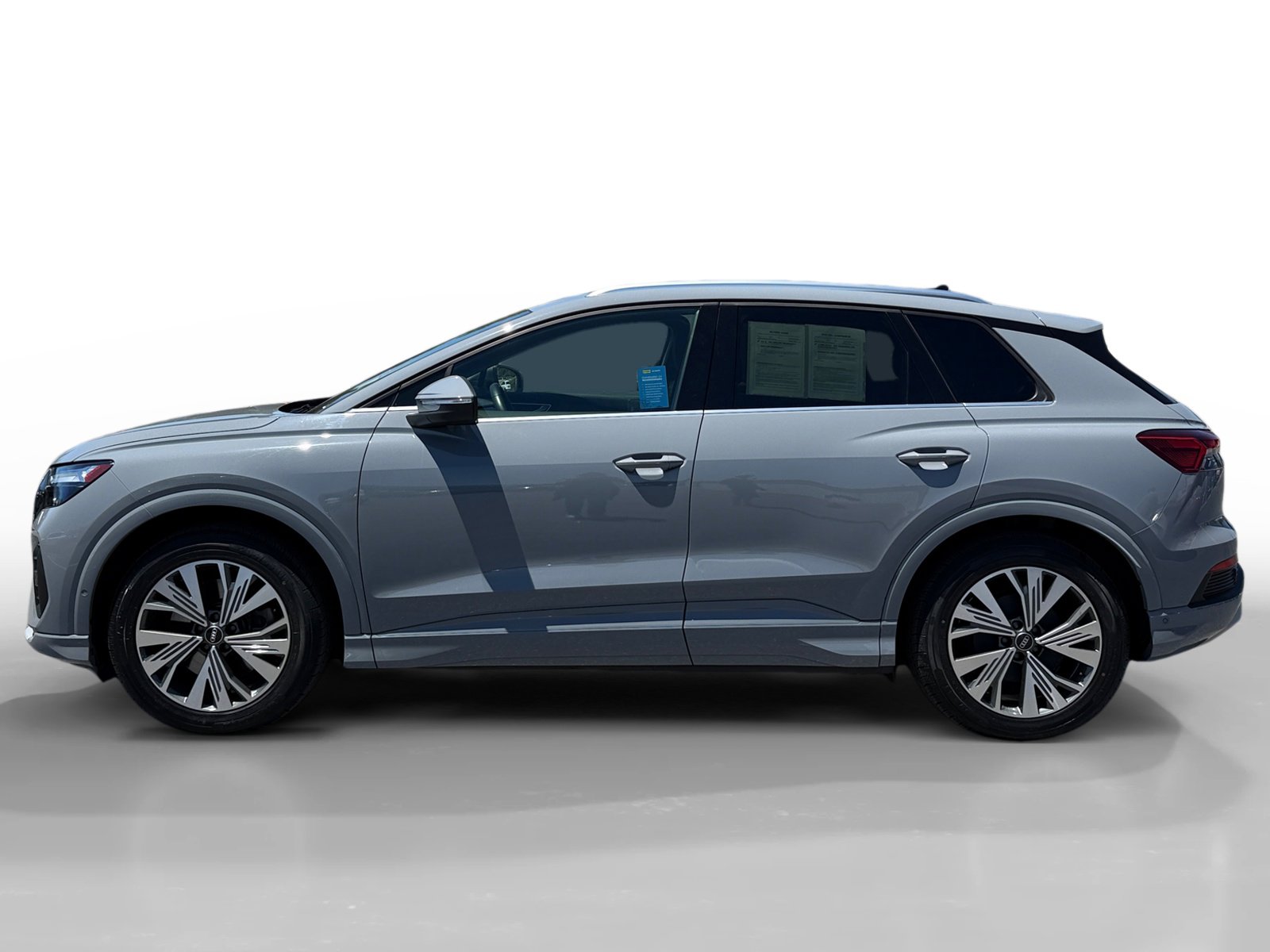 Used 2023 Audi Q4 e-tron Premium Plus w/ Premium Plus RWD image 2