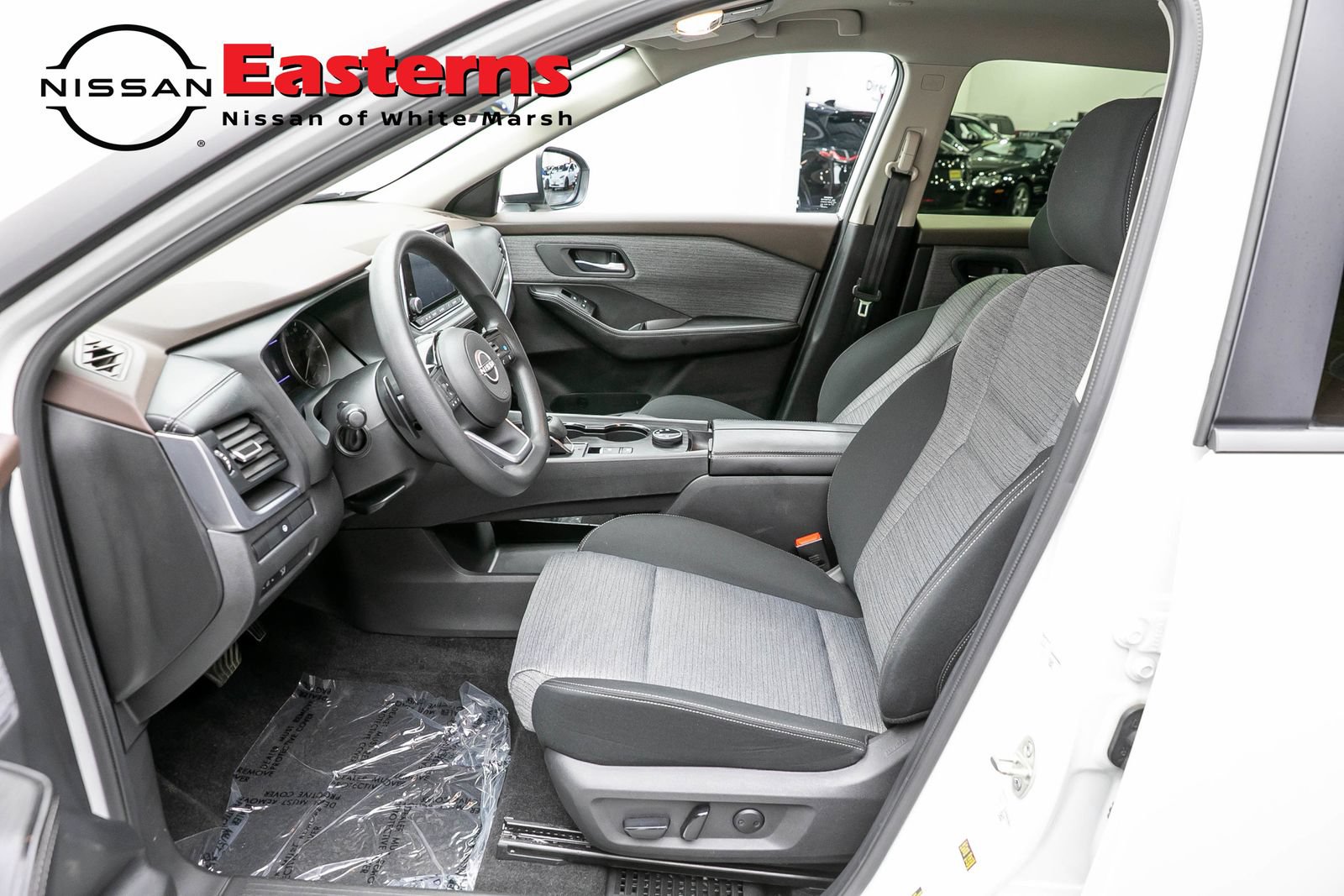 Used 2023 Nissan Rogue SV AWD/4WD image 15