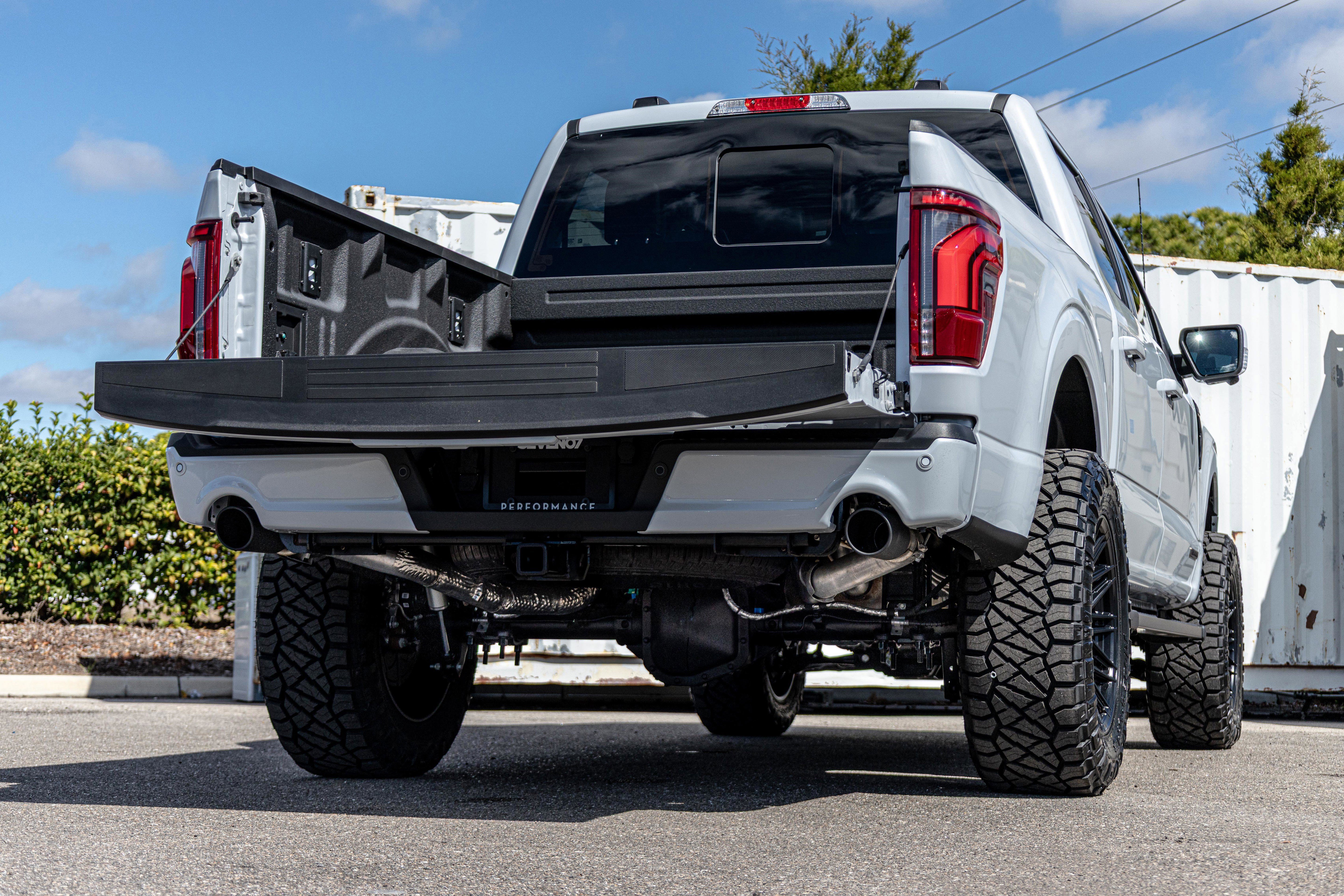 New 2025 Ford F150 Lariat w/ Equipment Group 502A High AWD/4WD image 32