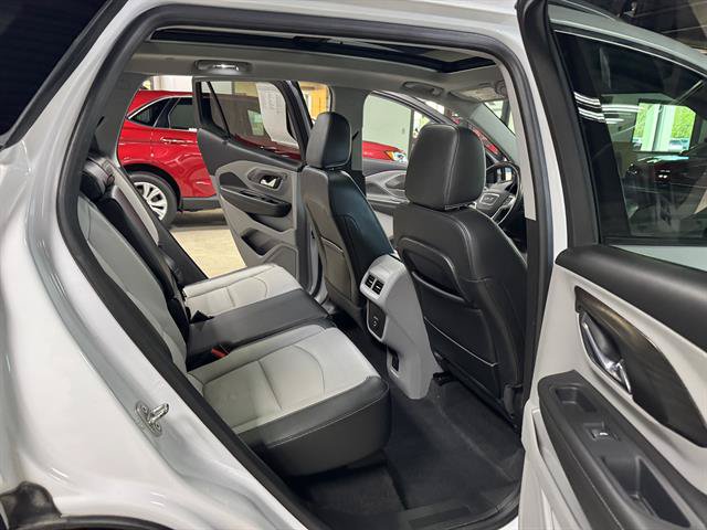 Certified 2022 GMC Terrain SLT w/ Infotainment Package II AWD/4WD image 12
