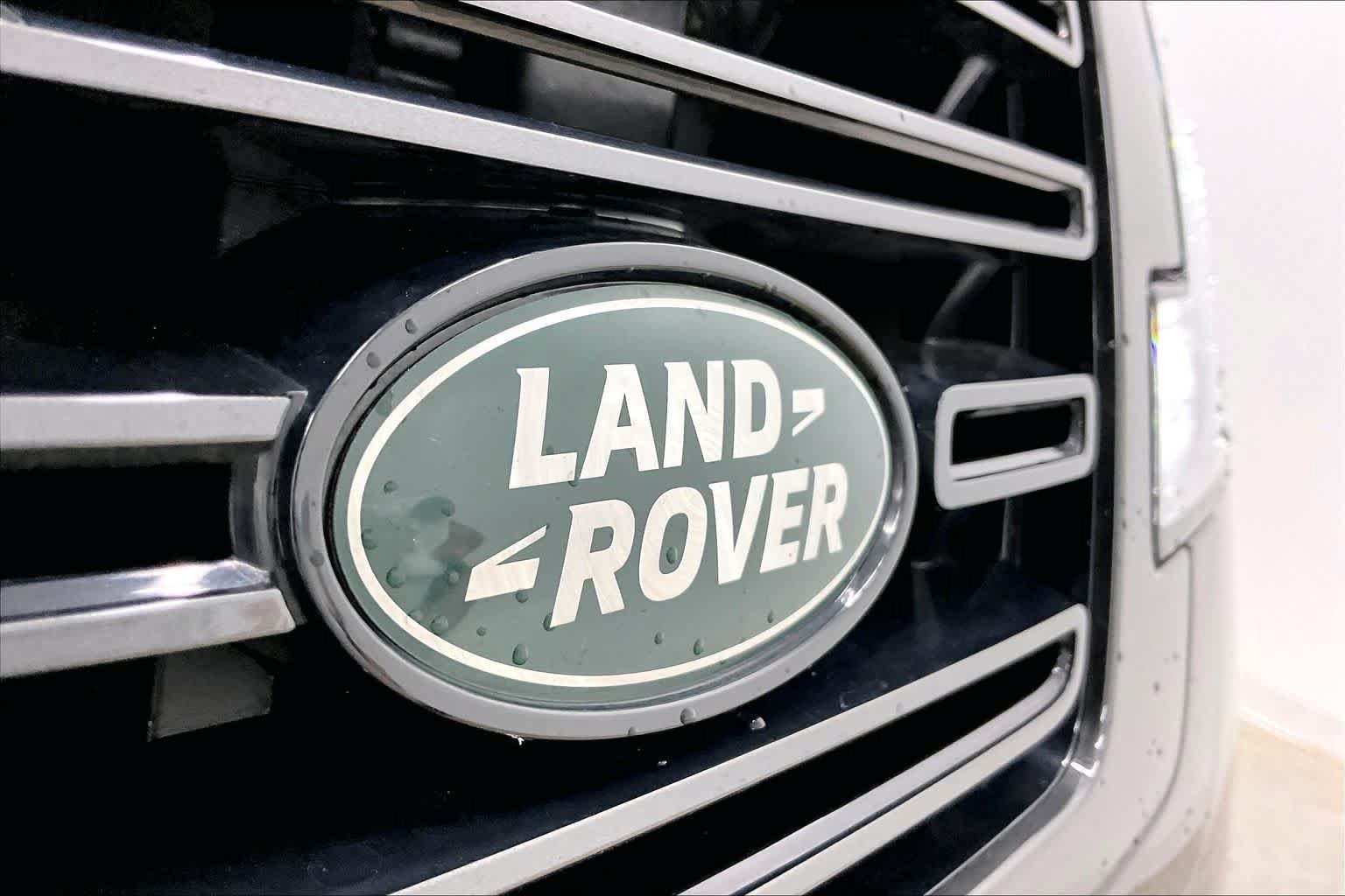 Used 2025 Land Rover Range Rover SE AWD/4WD image 10
