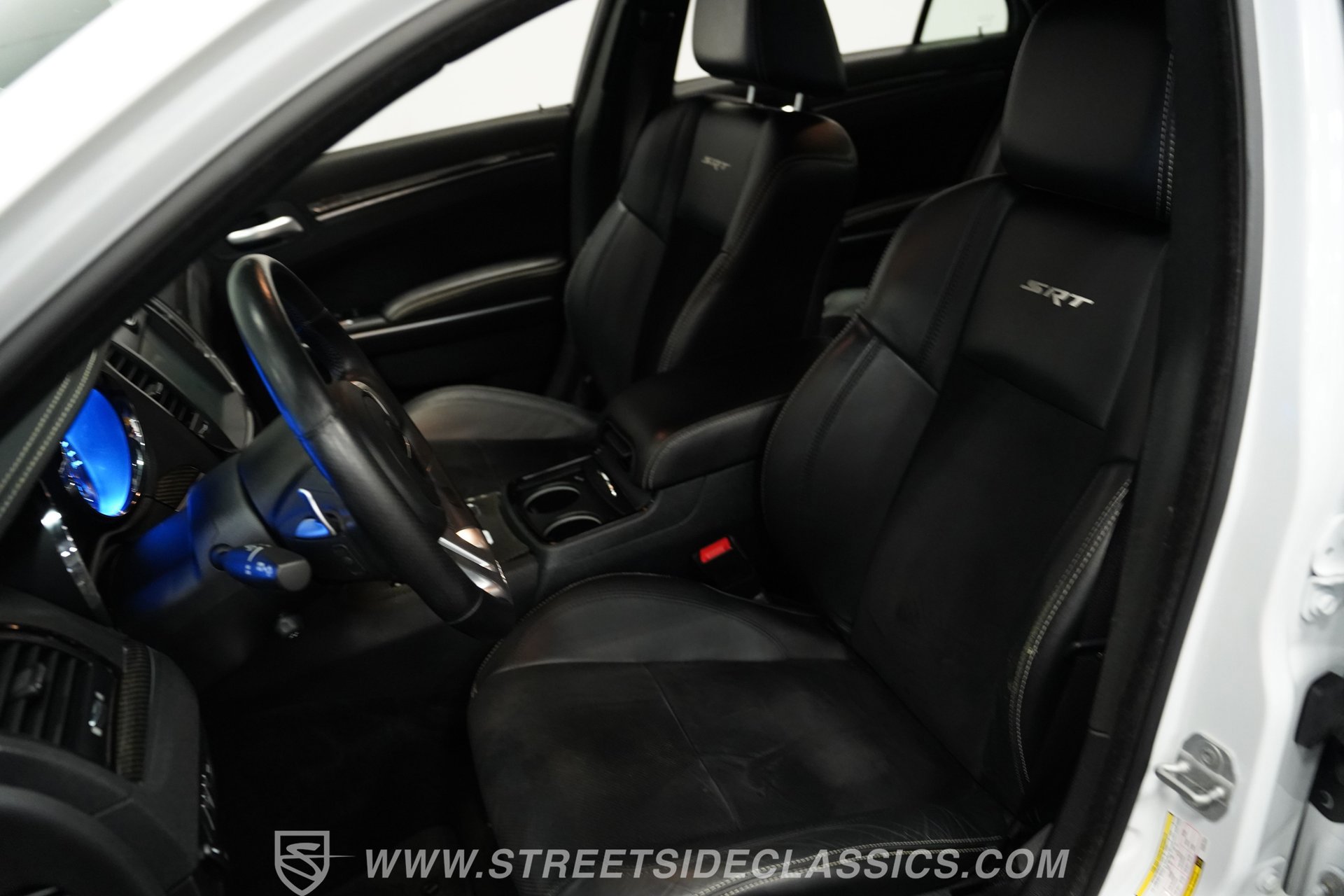 Used 2012 Chrysler 300 SRT8 w/ 19-Premium Speaker Group image 34