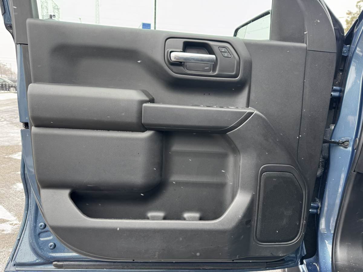 Used 2024 Chevrolet Silverado 1500 Custom image 21