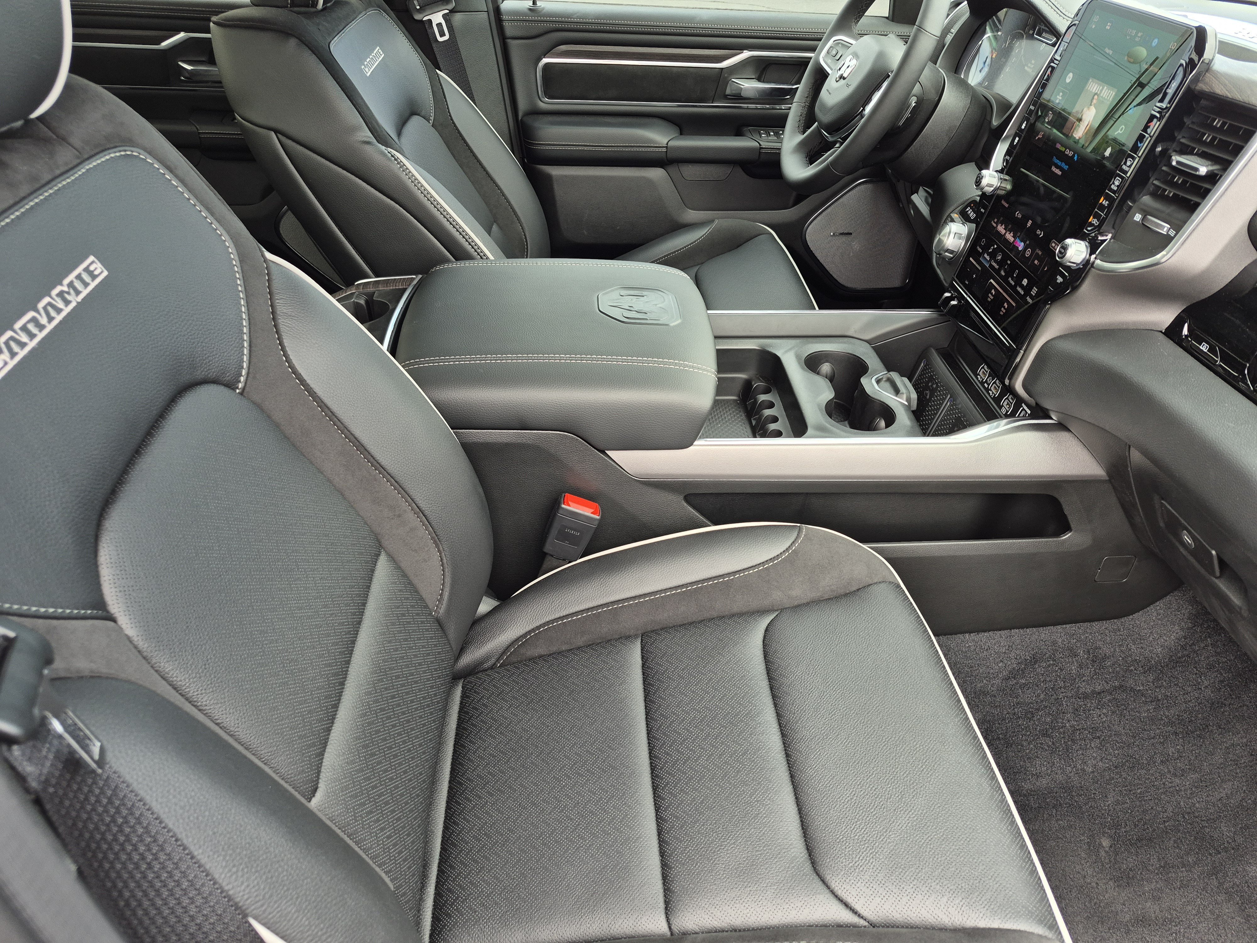 New 2026 RAM 1500 Laramie AWD/4WD image 24