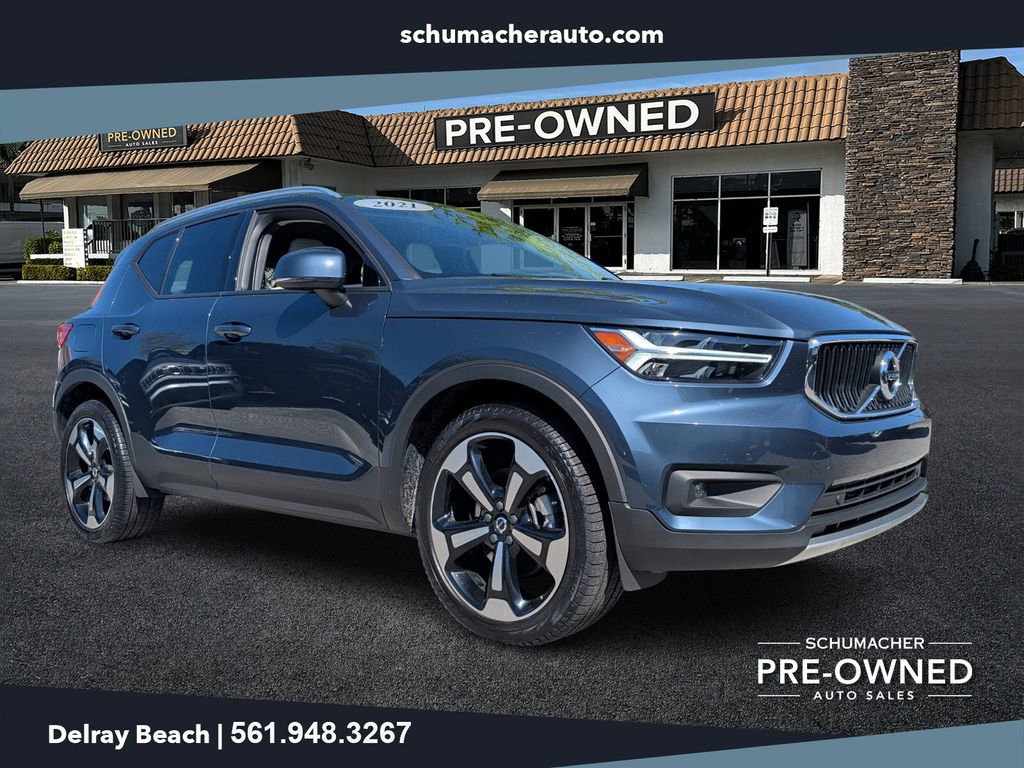 Used 2021 Volvo XC40 T5 Momentum w/ Premium Package