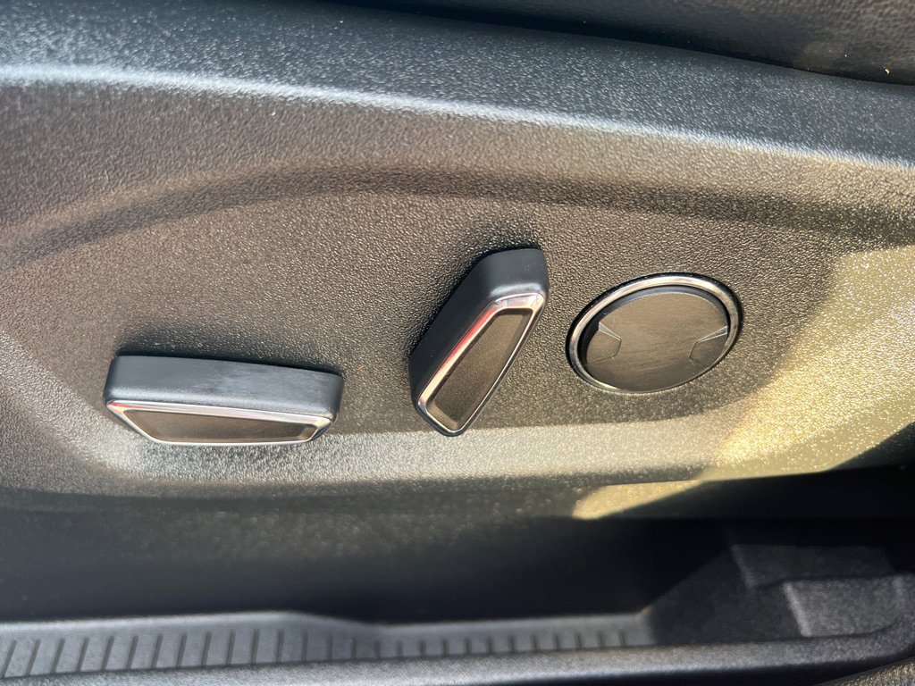 Used 2018 Ford Edge Titanium w/ Technology Package image 20