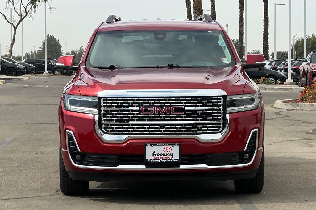 Used 2021 GMC Acadia Denali w/ Denali Technology Package FWD image 11