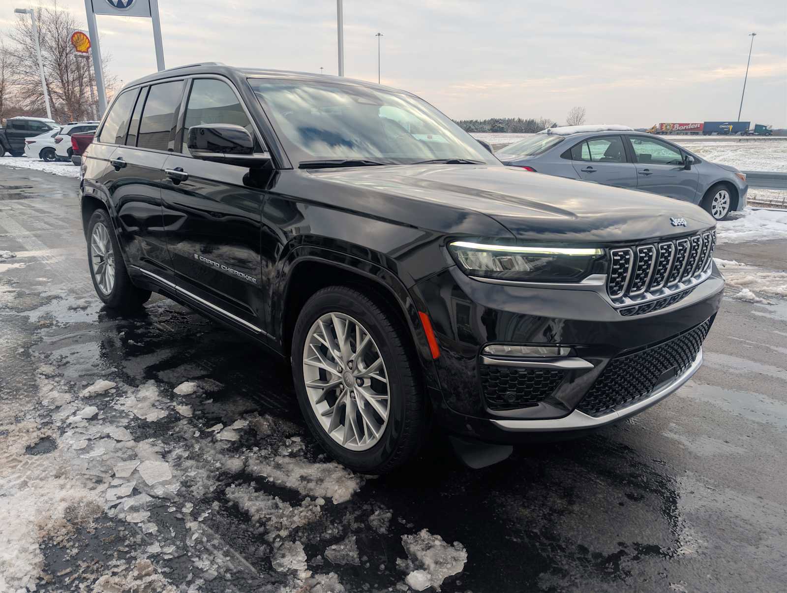 Used 2024 Jeep Grand Cherokee Summit w/ Advanced Protech Group IV image 1