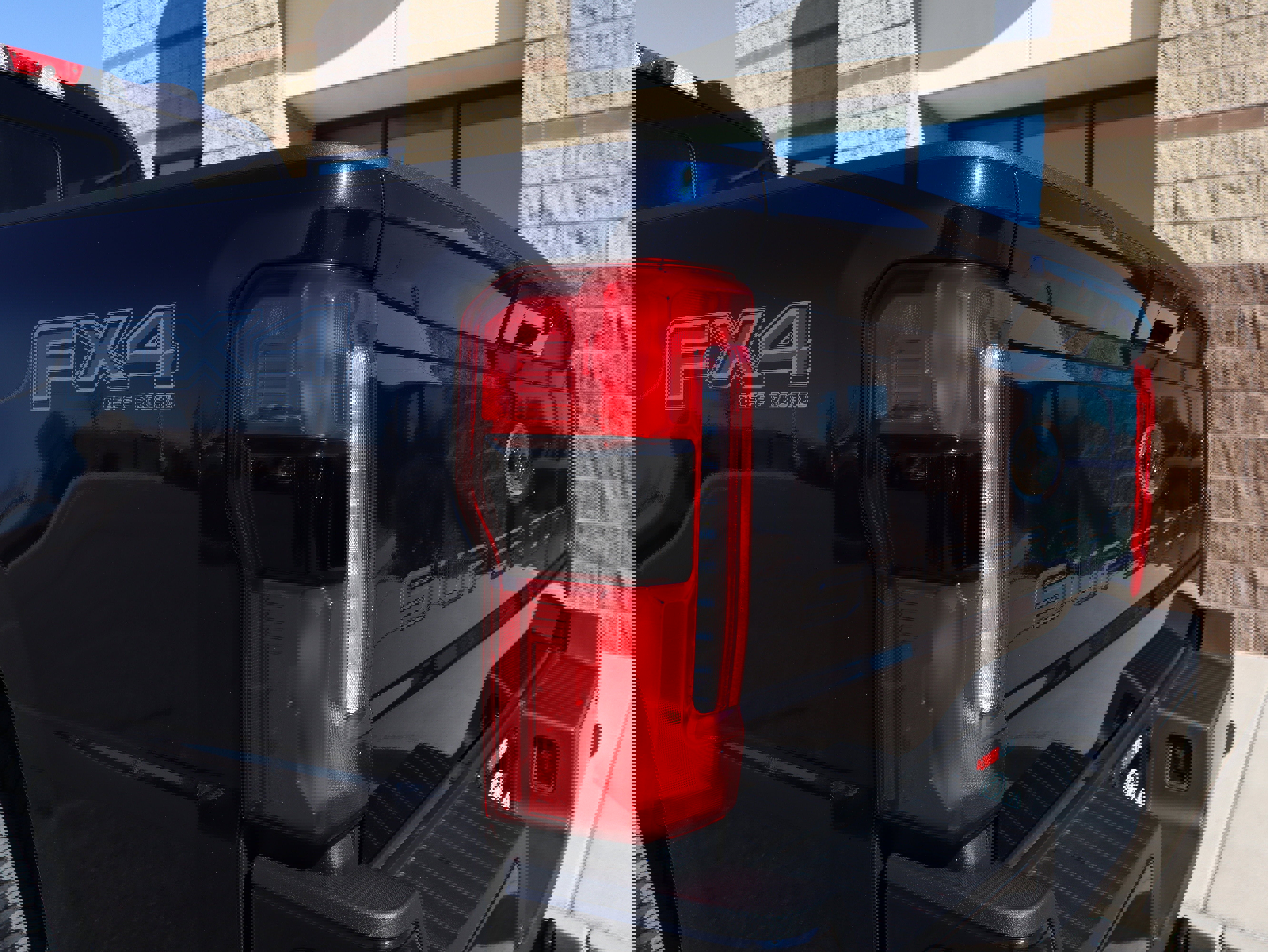 New 2025 Ford F250 Lariat w/ Black Appearance Package image 18