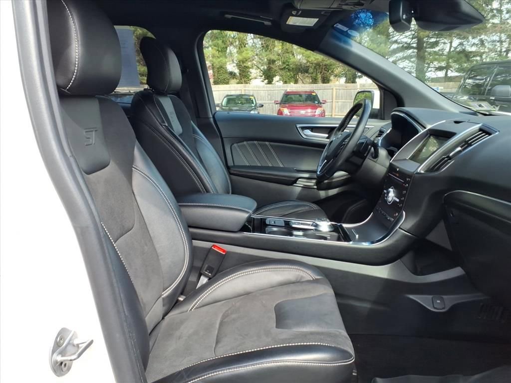 Used 2019 Ford Edge ST w/ Convenience Package AWD/4WD image 10
