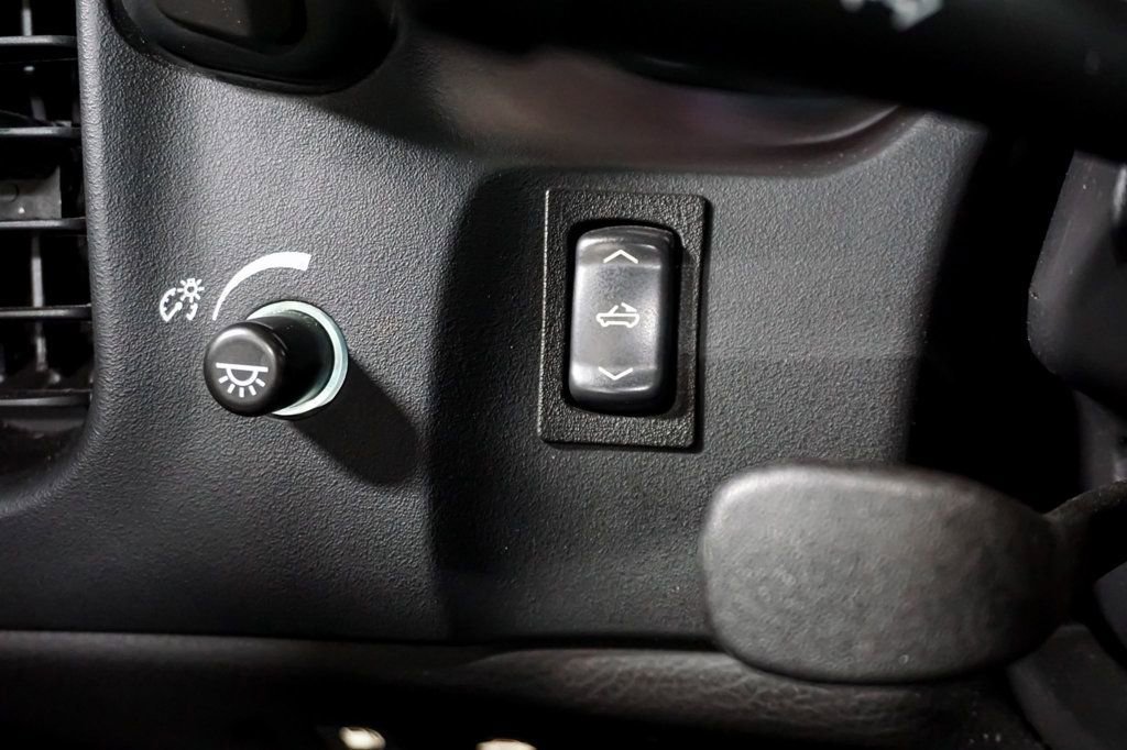 Used 2011 Chevrolet Corvette Grand Sport w/ Preferred Equipment Group image 83