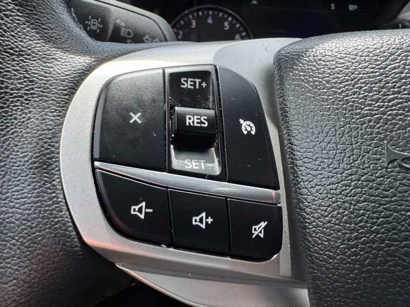 Used 2023 Ford Explorer XLT w/ Equipment Group 202A image 18