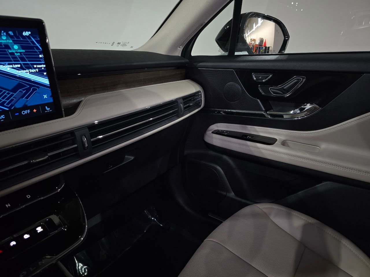 New 2026 Lincoln Corsair Reserve image 26