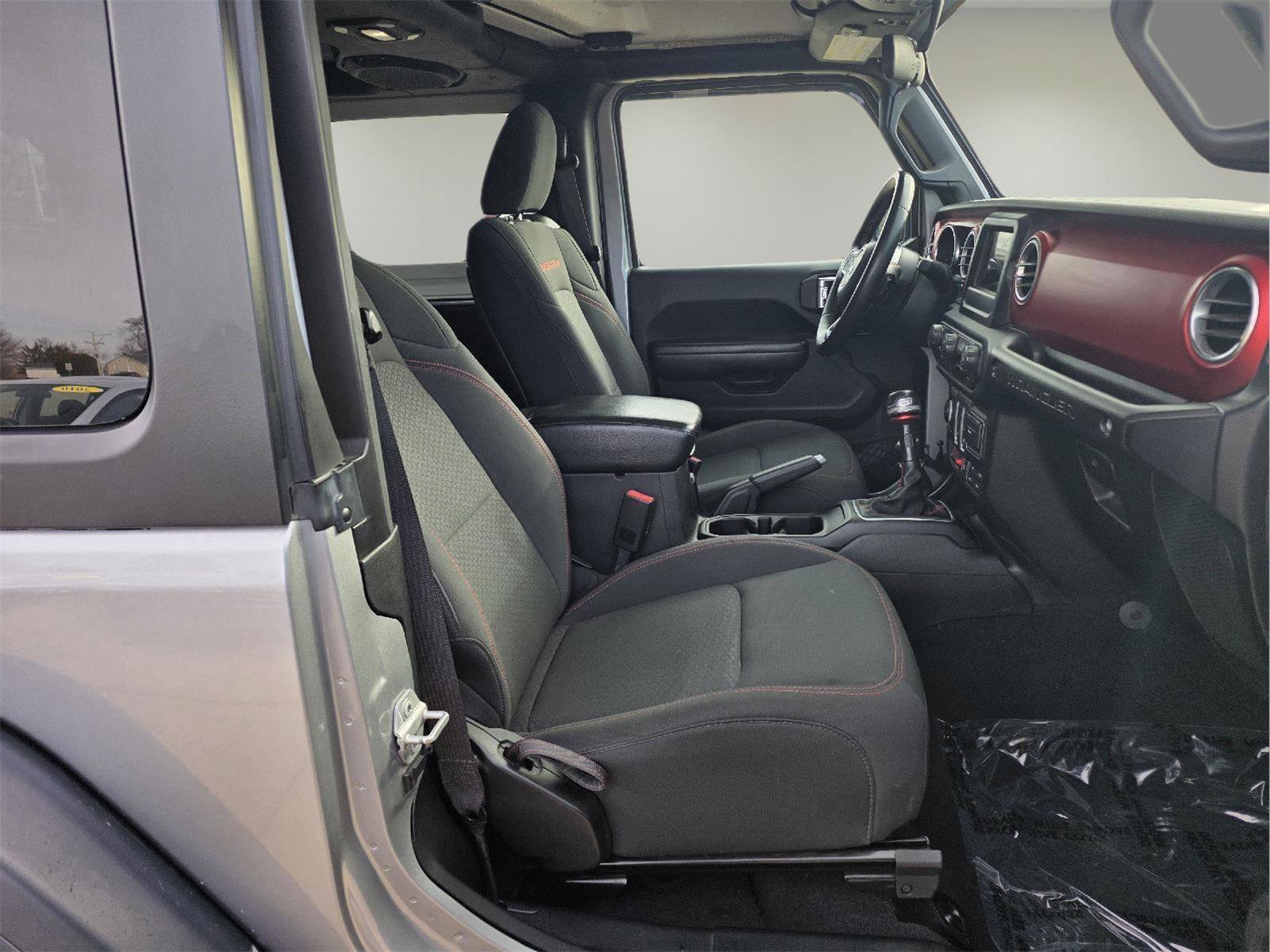 Used 2018 Jeep Wrangler Rubicon w/ Steel Bumper Group image 11