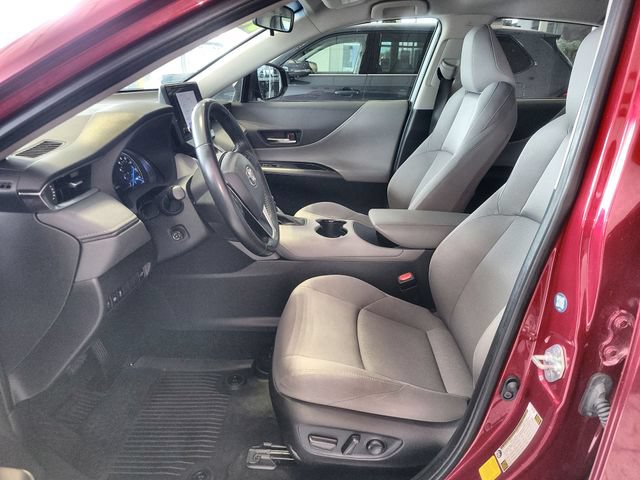 Used 2023 Toyota Venza LE AWD/4WD image 12