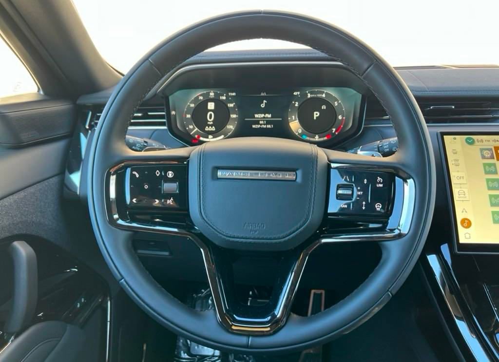 New 2025 Land Rover Range Rover Sport Dynamic SE image 18