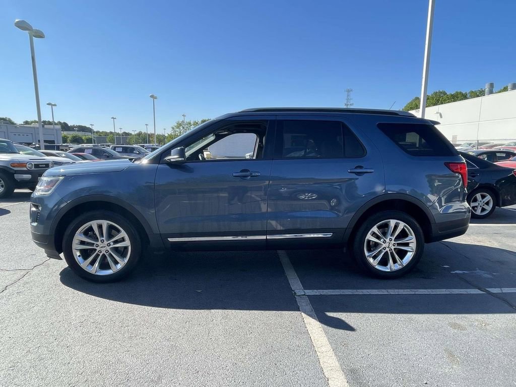 Used 2018 Ford Explorer XLT w/ Equipment Group 202A image 11