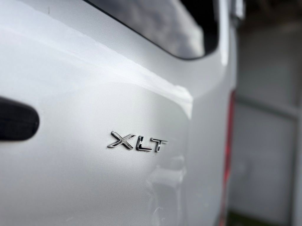 Used 2015 Ford Transit 150 XLT image 18