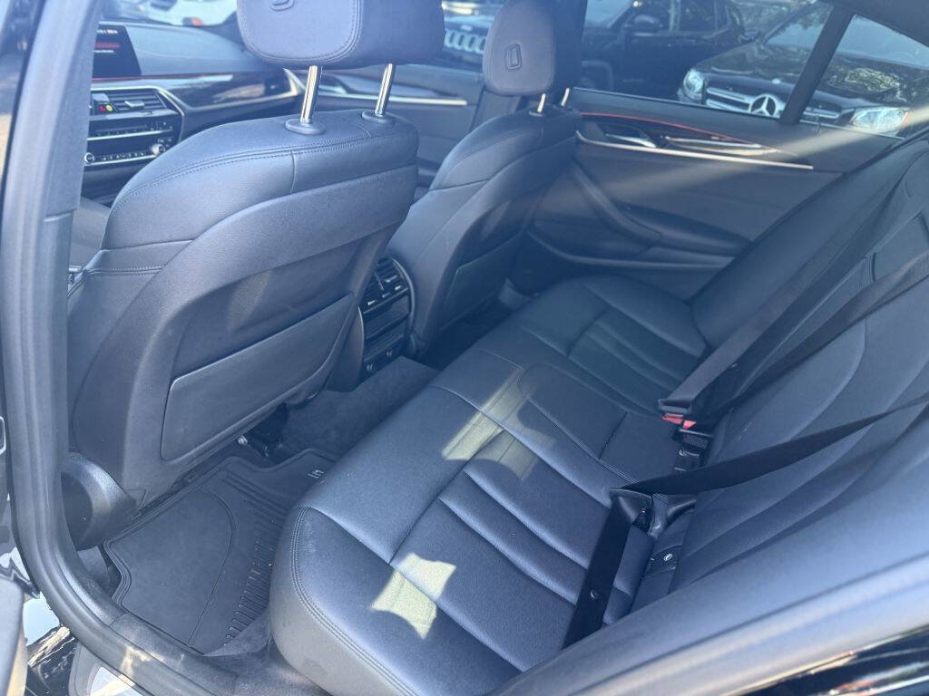 Used 2018 BMW 530e RWD image 15