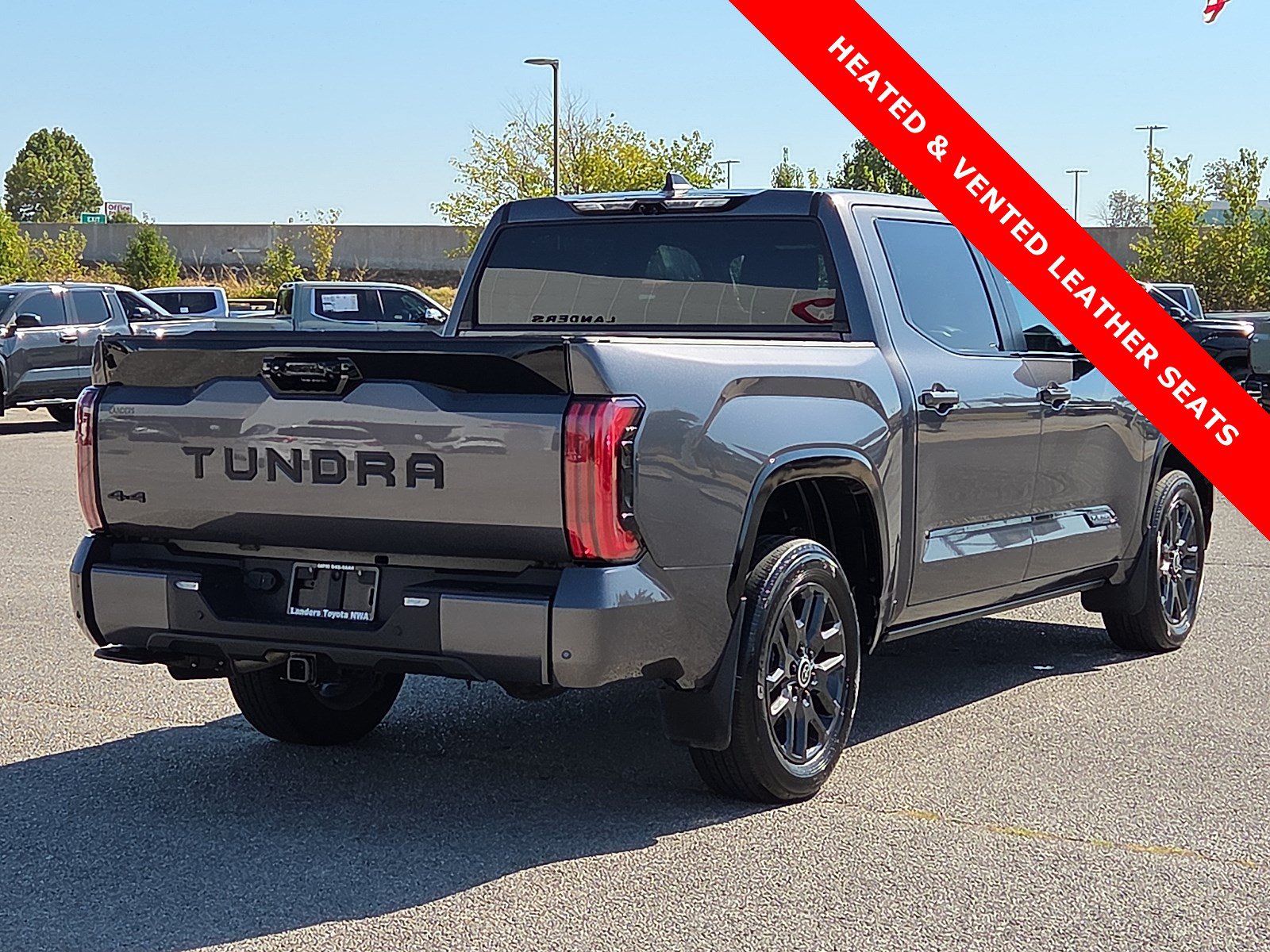 Used 2024 Toyota Tundra Platinum AWD/4WD image 5