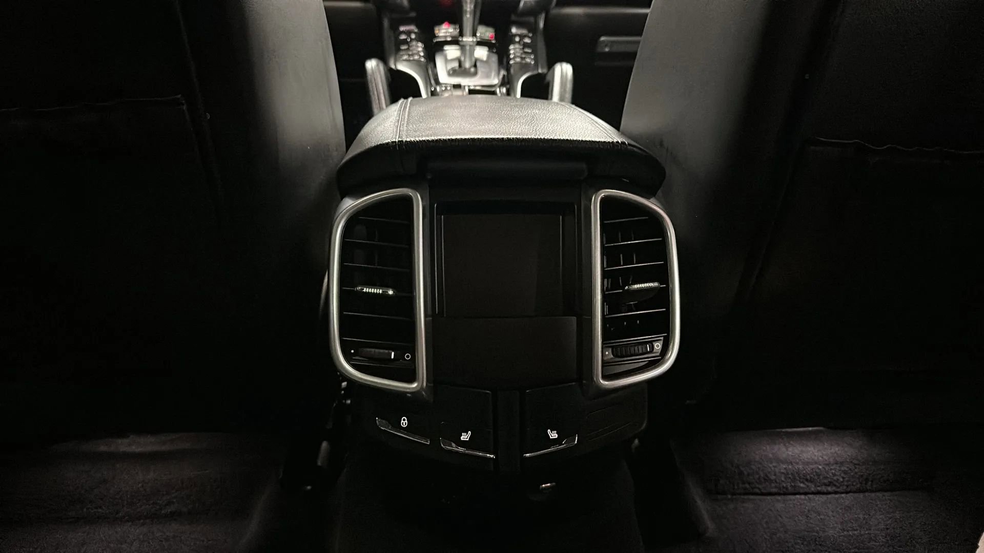 Used 2018 Porsche Cayenne Platinum Edition image 20
