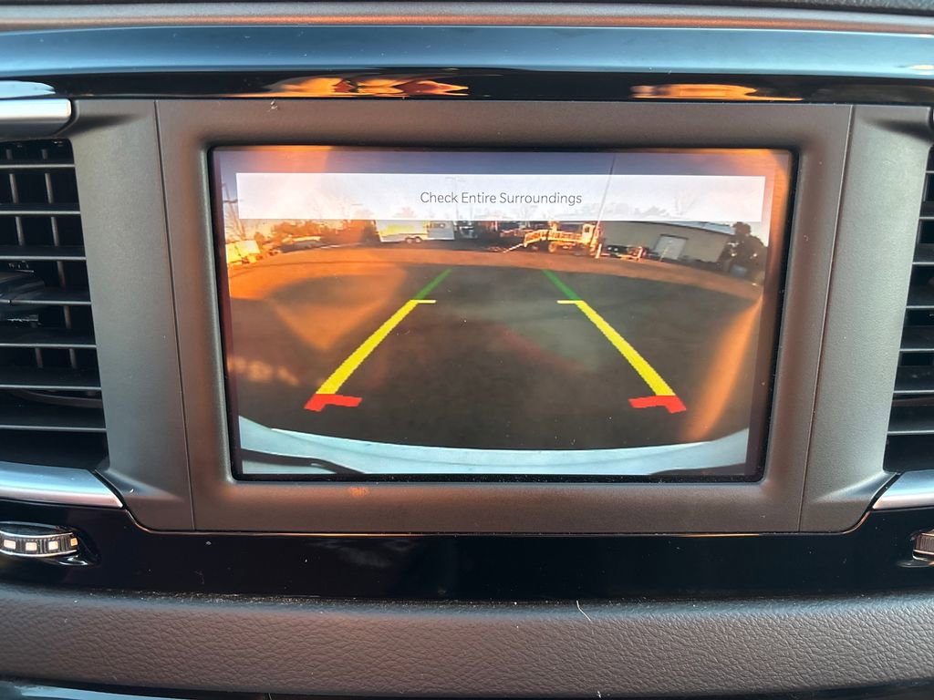 Used 2022 Chrysler Voyager LX image 26