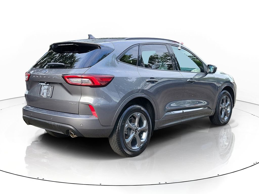 Certified 2023 Ford Escape ST-Line Select w/ Tech Pack #2 AWD/4WD image 3